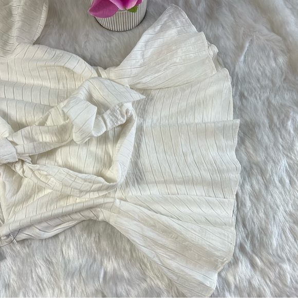 NWT Nine West One Shoulder Shirred Tie Waist
Peplum Top in White Size XS - Picture 17 of 17